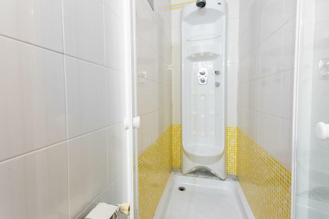 Friendly Rentals Rambla Flower Barcelona Exterior photo